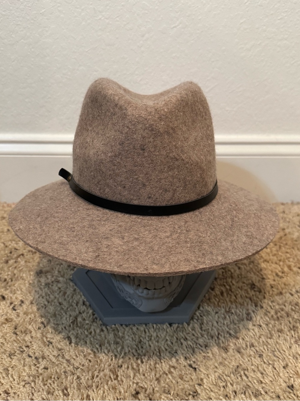 Banana Republic Taupe Felt Wool Fedora Hat 100% Wool